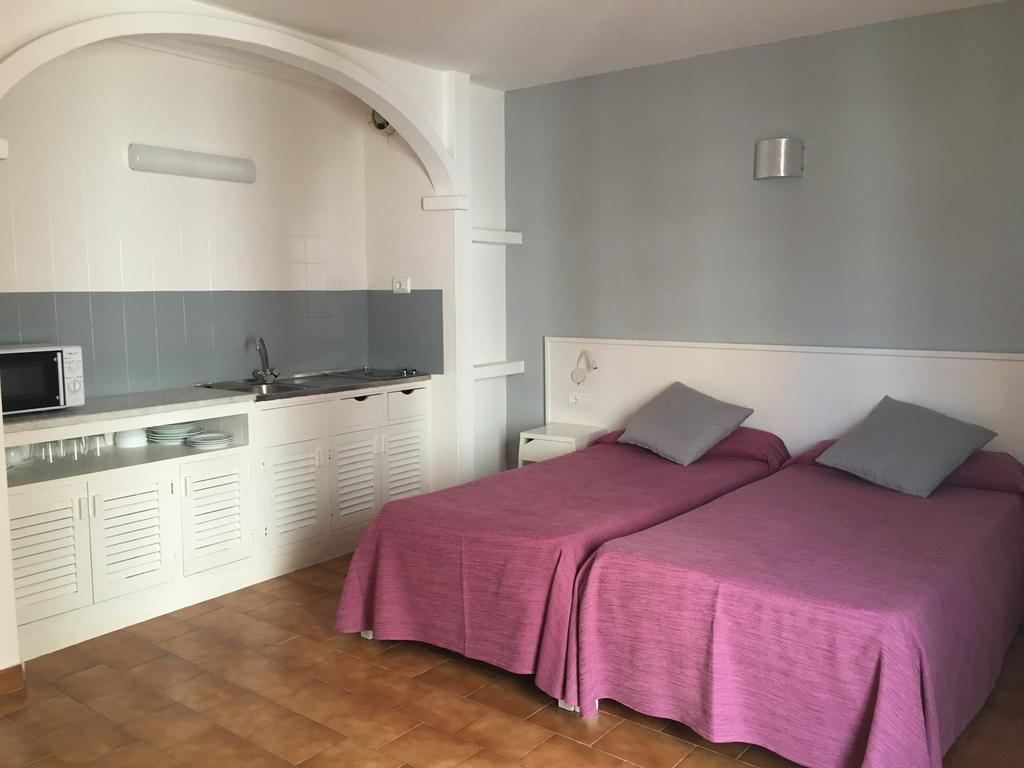 Apartamentos Orosol 2 By Typic Hotels سان أنطونيو المظهر الخارجي الصورة