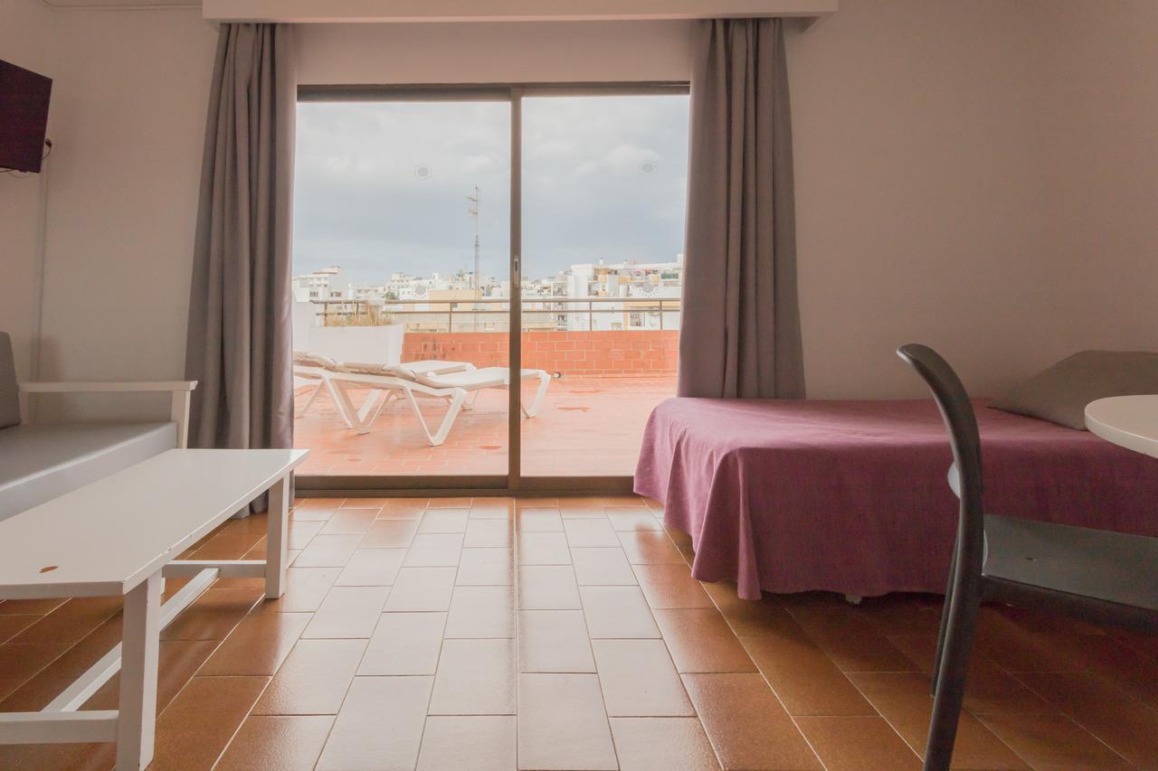 Apartamentos Orosol 2 By Typic Hotels سان أنطونيو المظهر الخارجي الصورة