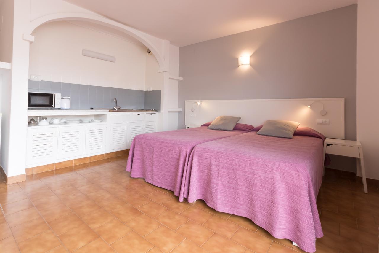 Apartamentos Orosol 2 By Typic Hotels سان أنطونيو المظهر الخارجي الصورة