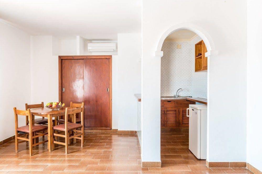Apartamentos Orosol 2 By Typic Hotels سان أنطونيو المظهر الخارجي الصورة