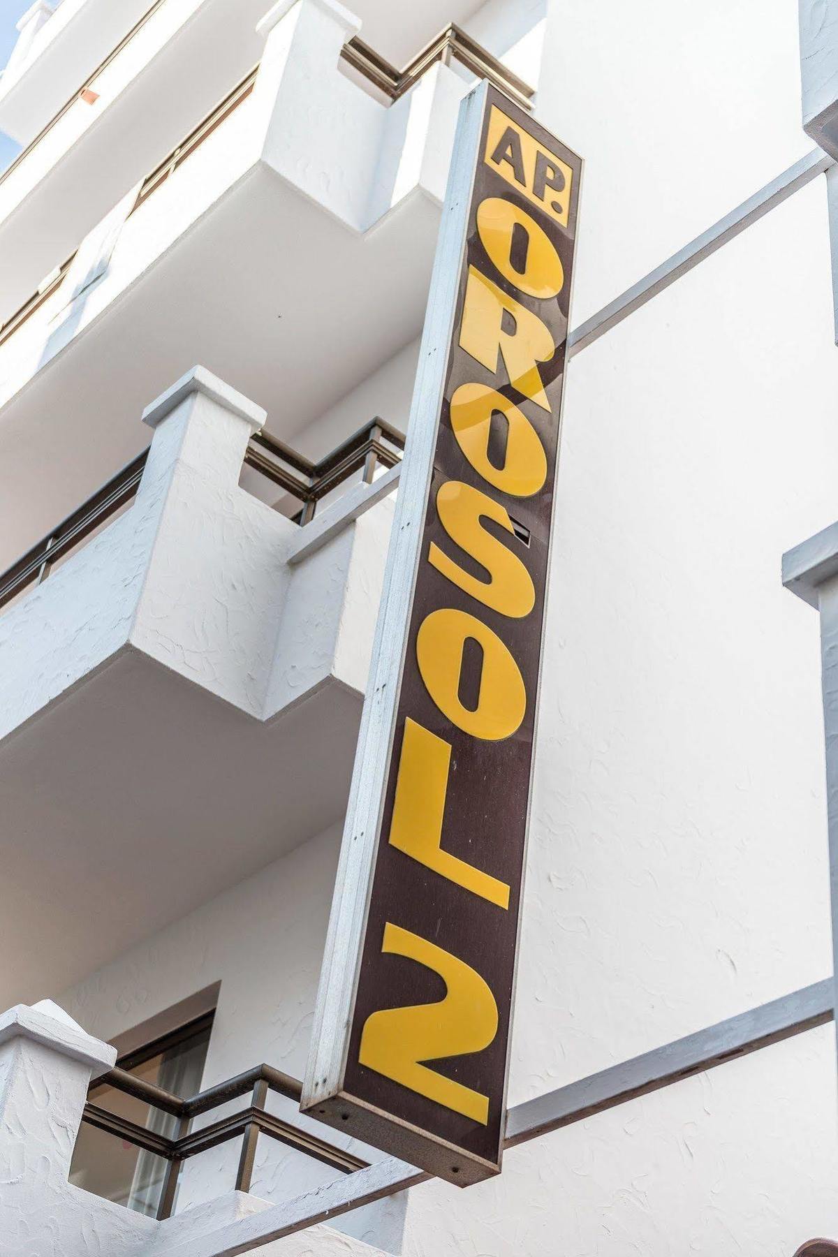 Apartamentos Orosol 2 By Typic Hotels سان أنطونيو المظهر الخارجي الصورة